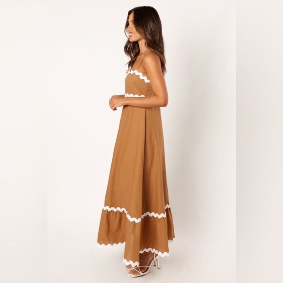 Petal + Pup Yana Maxi Dress Tan White NWT $109 - Picture 4 of 8